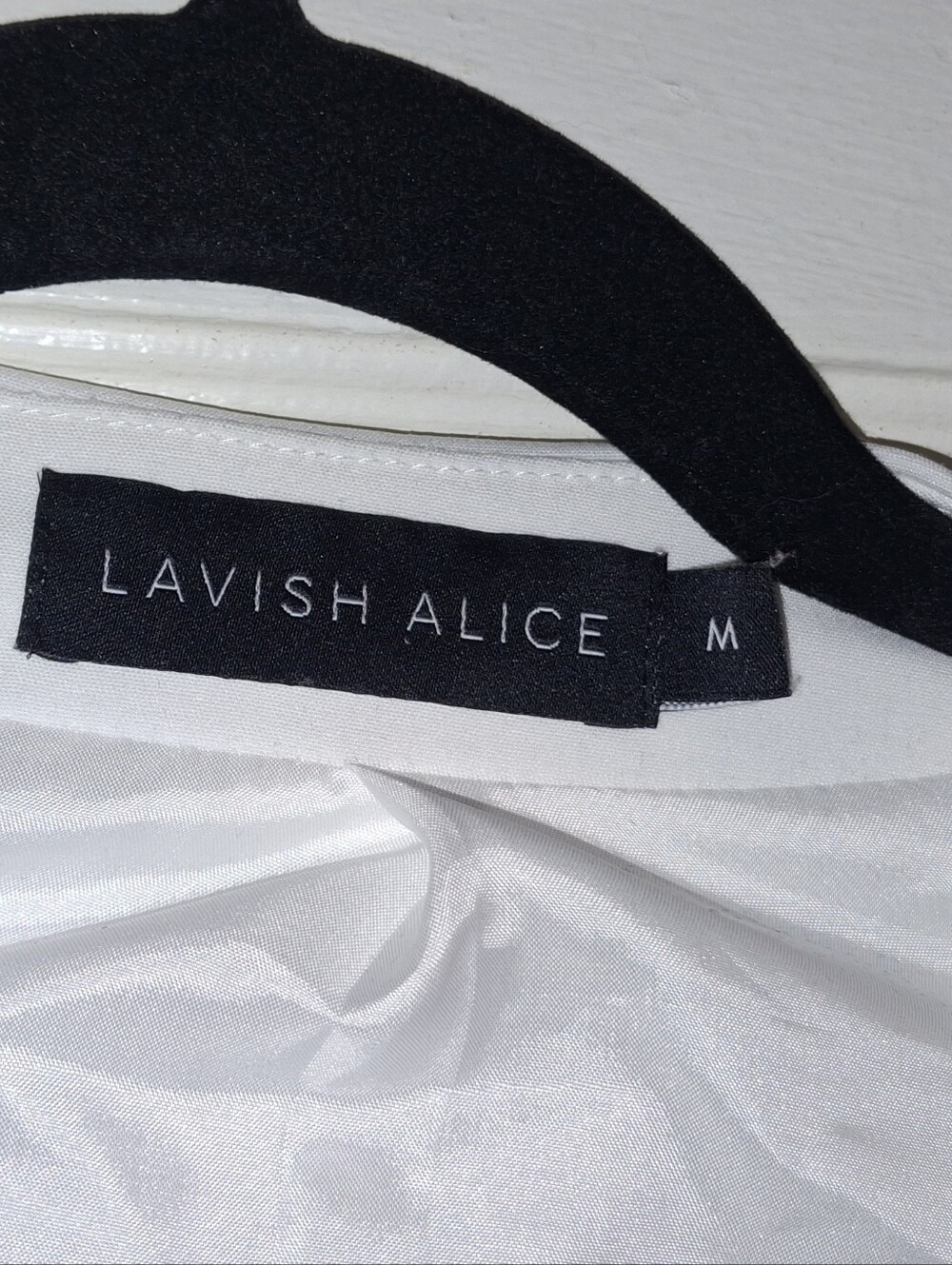 Lavish - Picture 4 of 4
